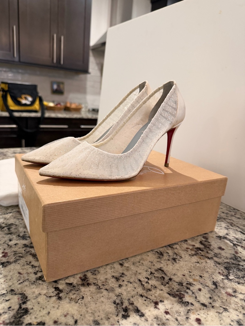 Christian Louboutin Peria 85 Ivory Glitter Pumps EU 37 Worn Once